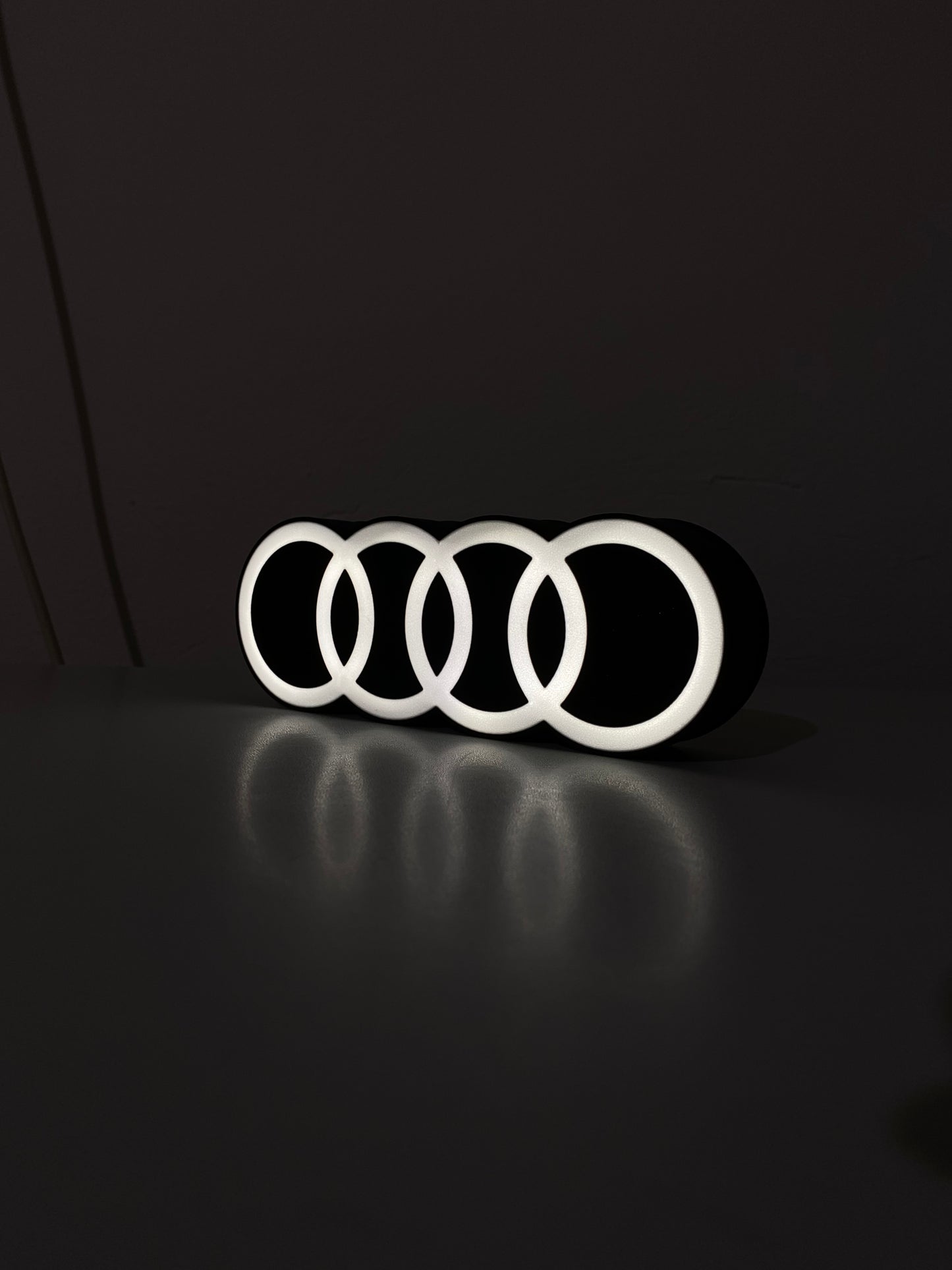 AUDİ Masa/Duvar Lambası