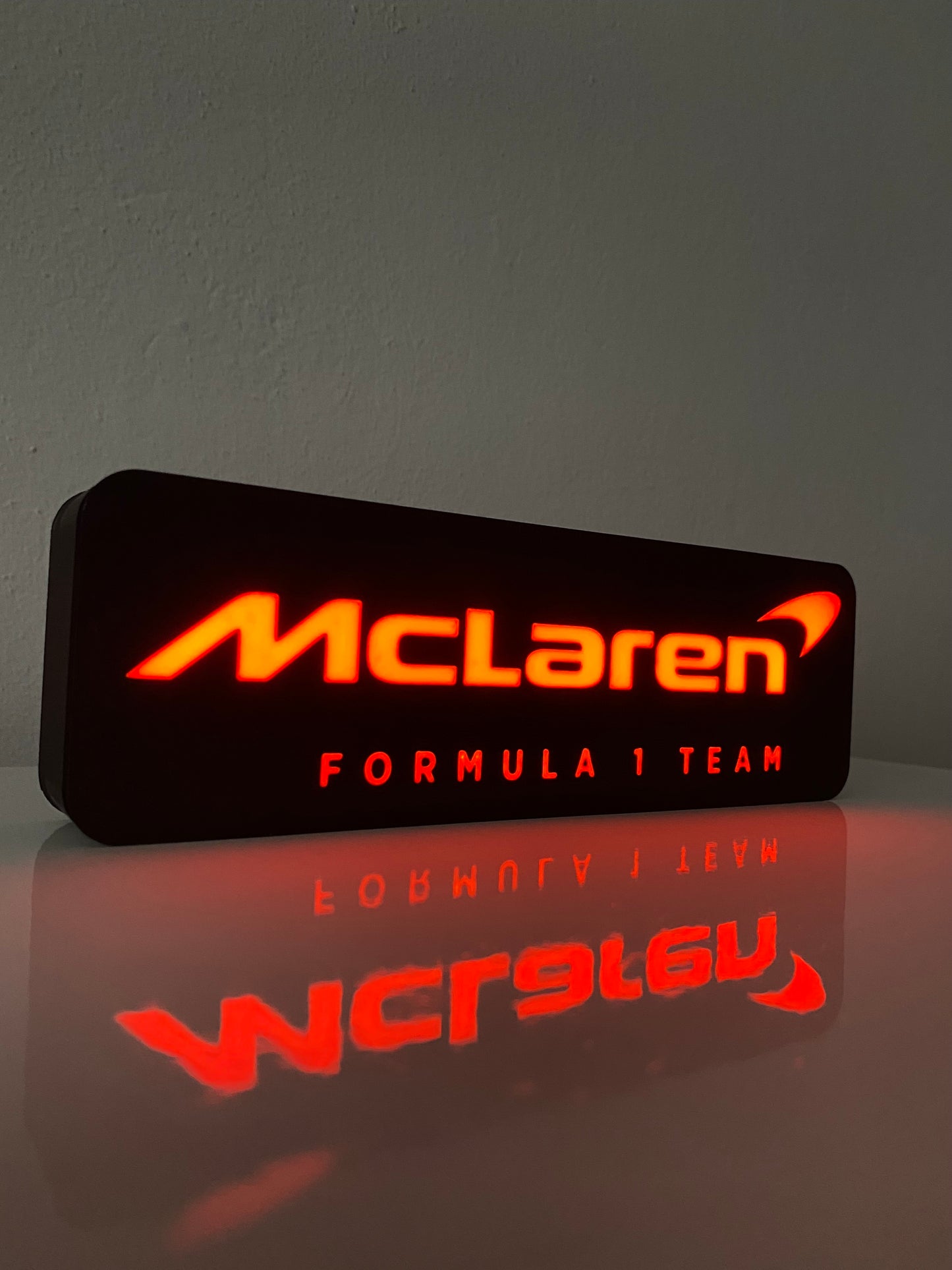 MCLAREN v2 Masa/Duvar Lambası