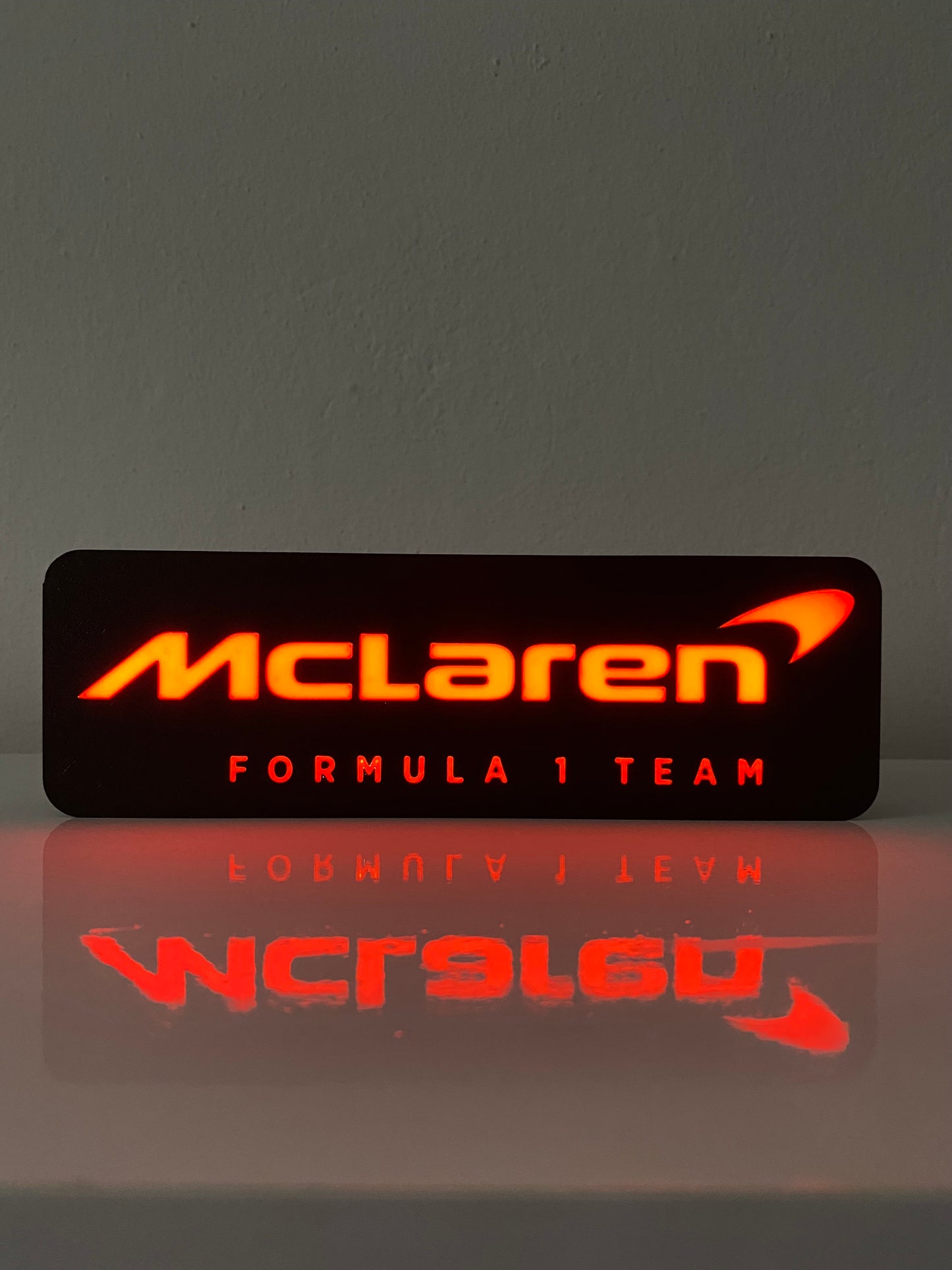 MCLAREN v2 Masa/Duvar Lambası